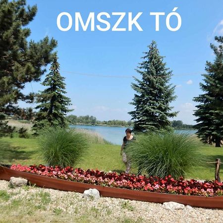 Zen Apartman Budakalász Buitenkant foto