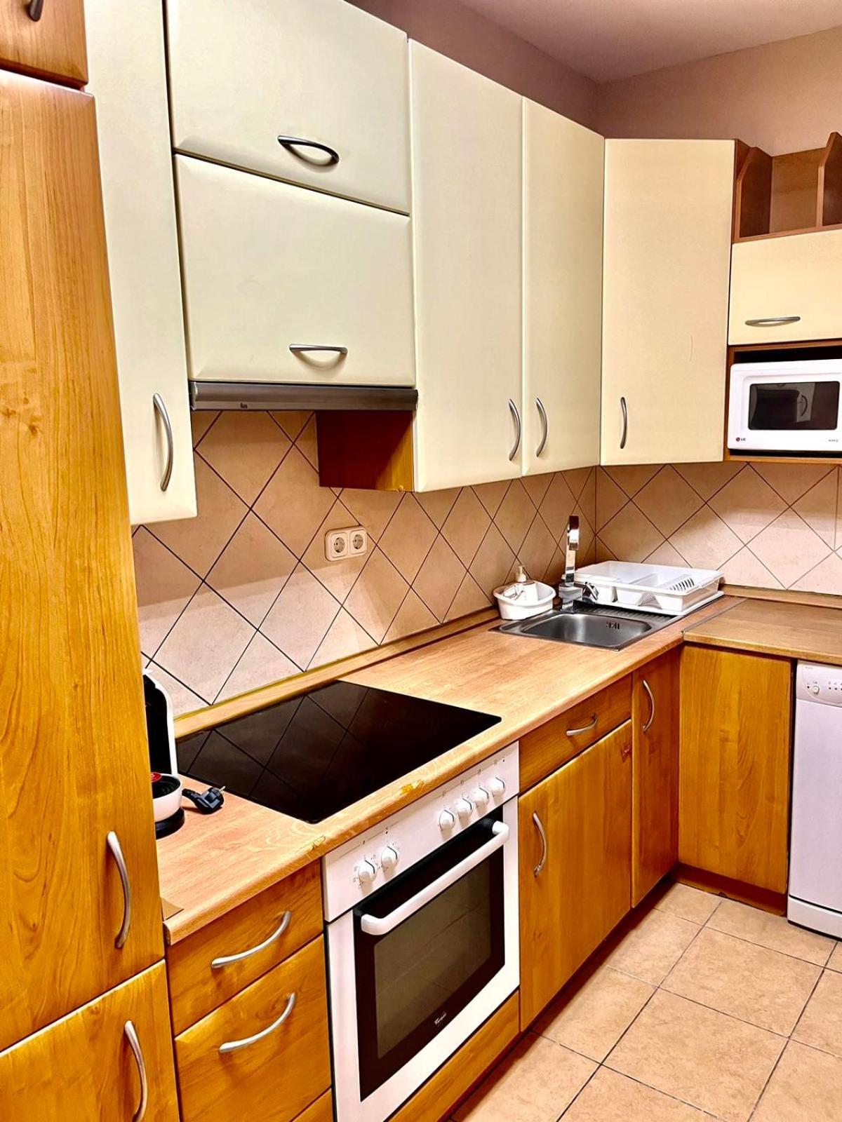 Zen Apartman Budakalász Buitenkant foto