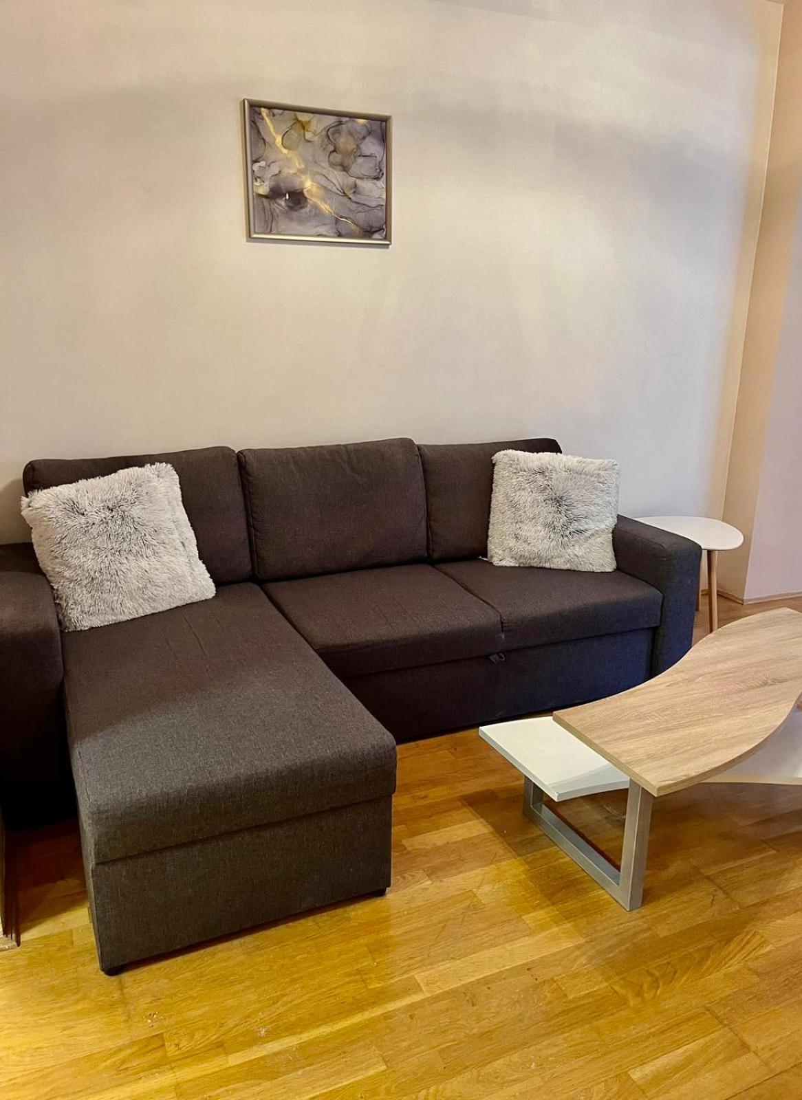 Zen Apartman Budakalász Buitenkant foto